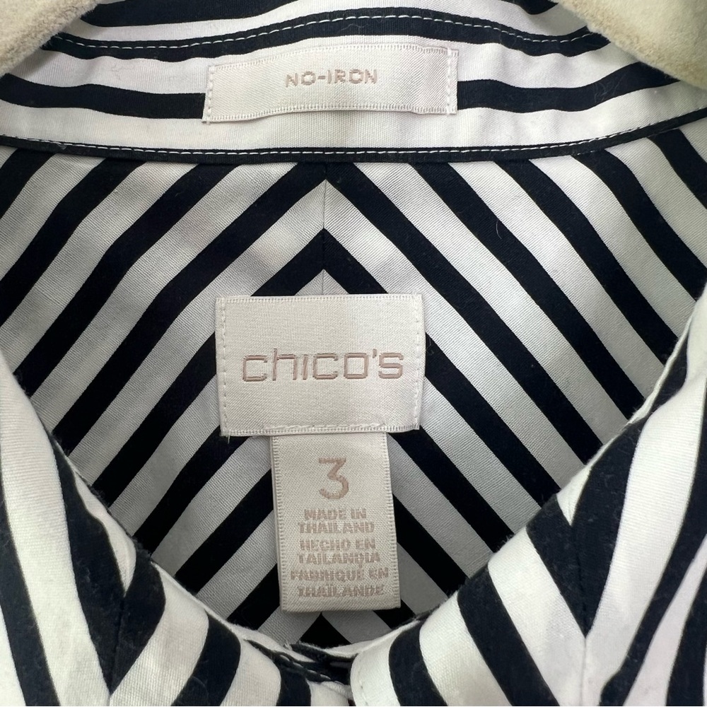 Chico’s black and white striped sleeveless button front top size 3 - Picture 2 of 7